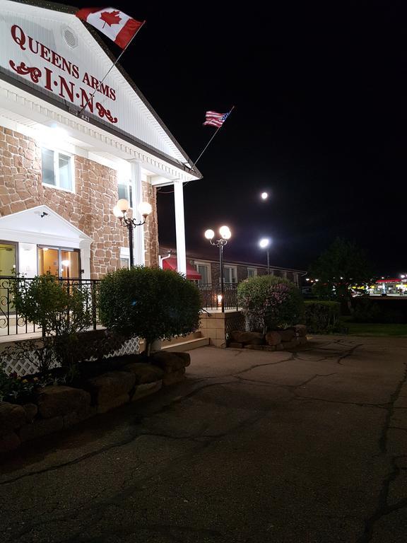 Queens Arms Inn Шарлоттаун Екстер'єр фото