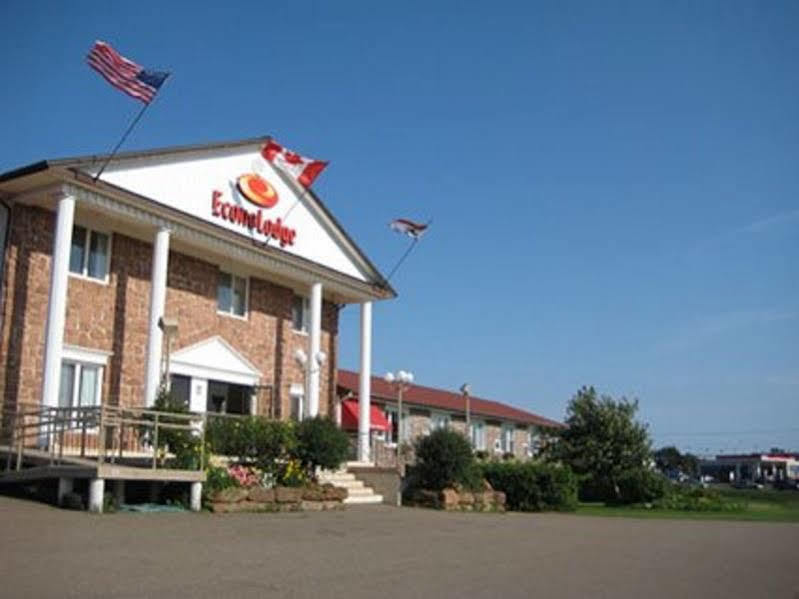 Queens Arms Inn Шарлоттаун Екстер'єр фото